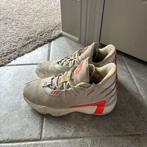 Adidas unisex dame 7 basketball sneakers